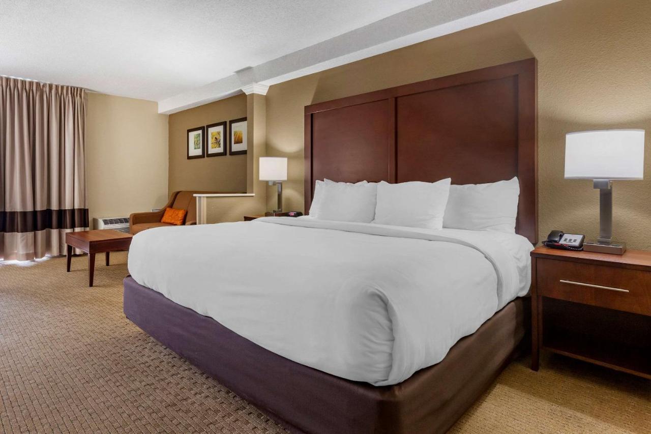 Comfort Inn&Suites near Danville Mall Extérieur photo
