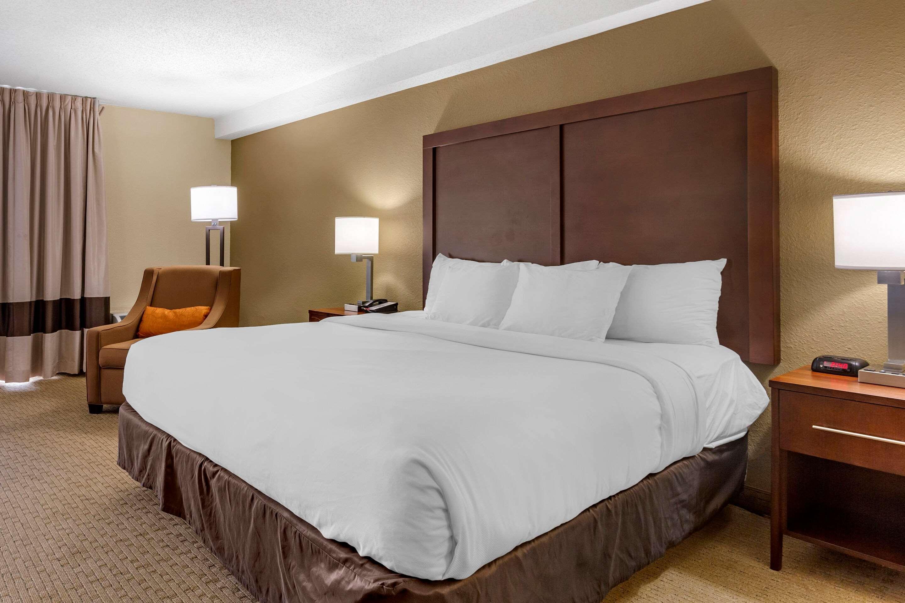 Comfort Inn&Suites near Danville Mall Extérieur photo