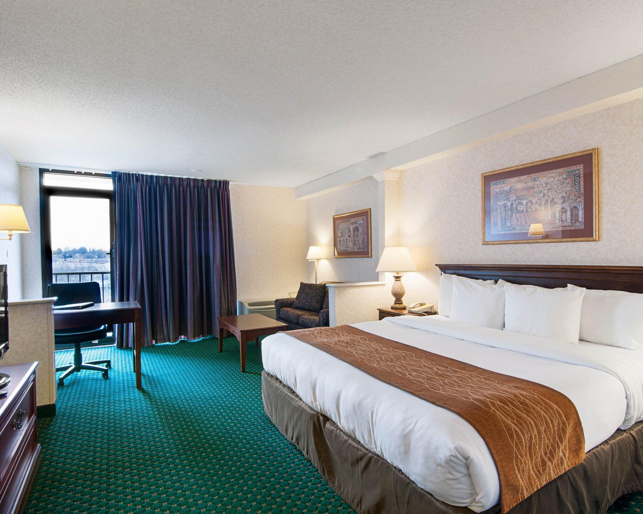 Comfort Inn&Suites near Danville Mall Extérieur photo