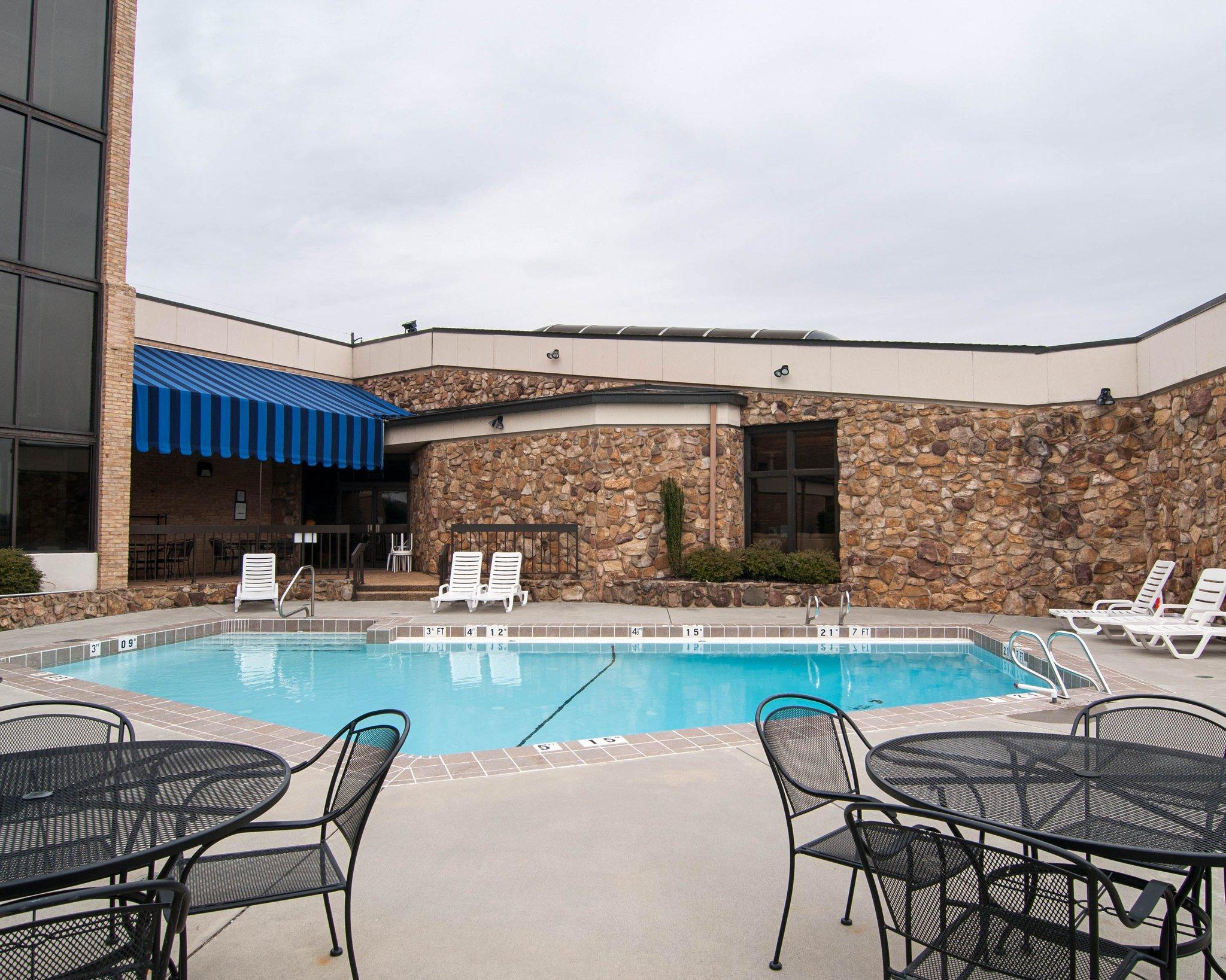 Comfort Inn&Suites near Danville Mall Extérieur photo