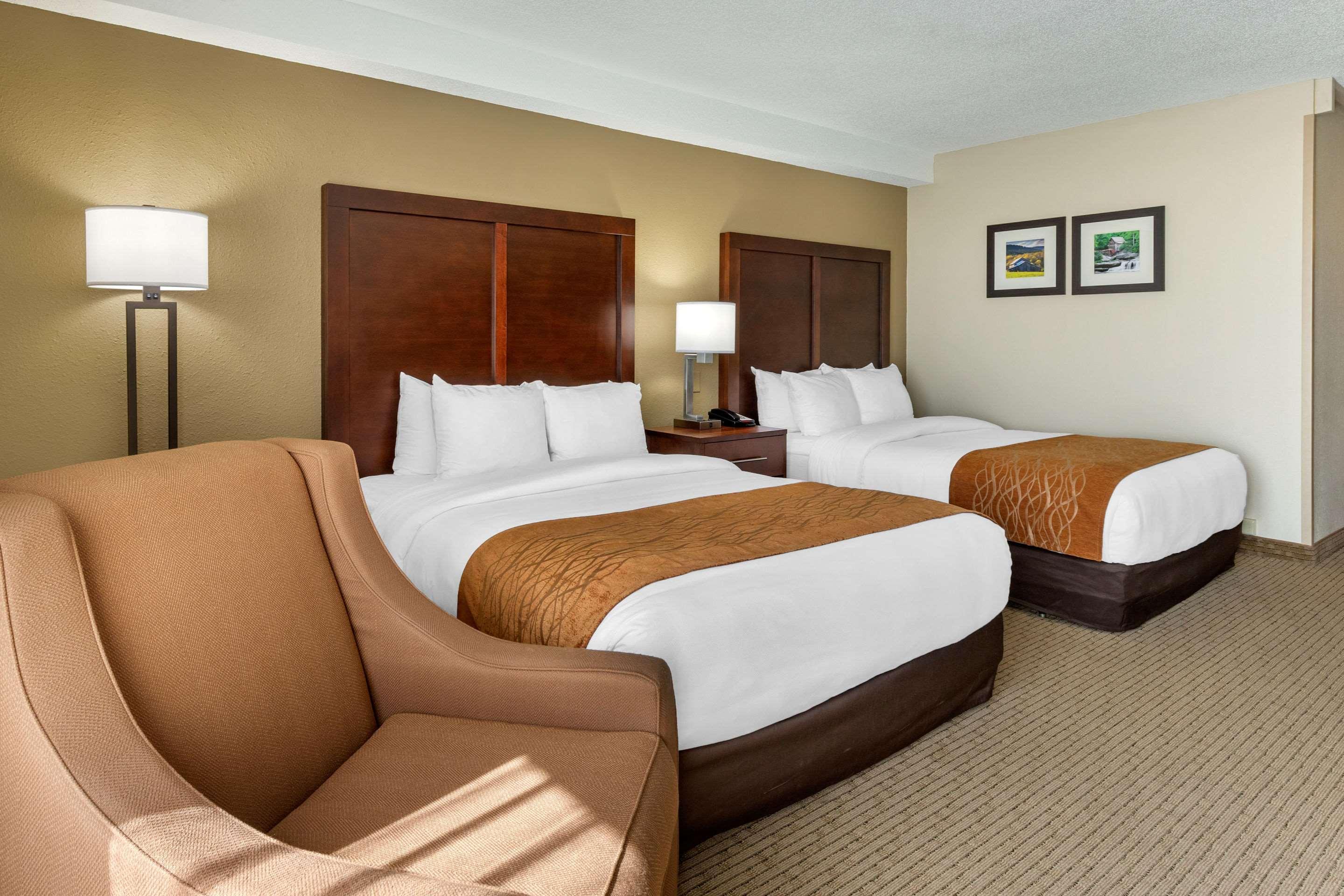 Comfort Inn&Suites near Danville Mall Extérieur photo