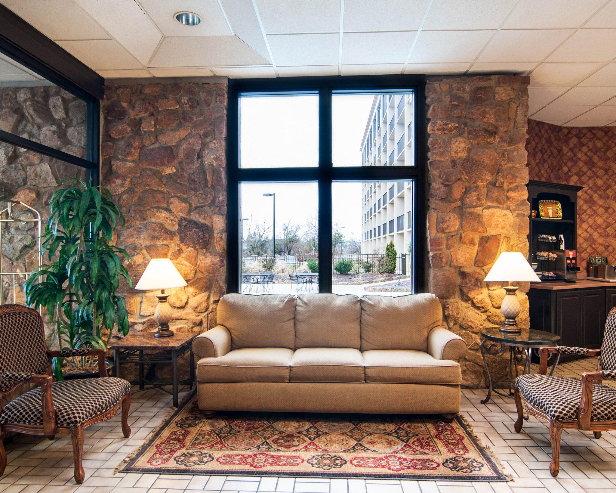 Comfort Inn&Suites near Danville Mall Extérieur photo
